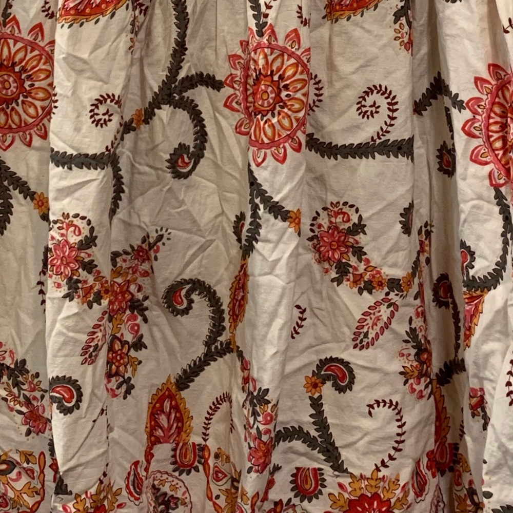 Patterned Dress - Picture 2 of 3